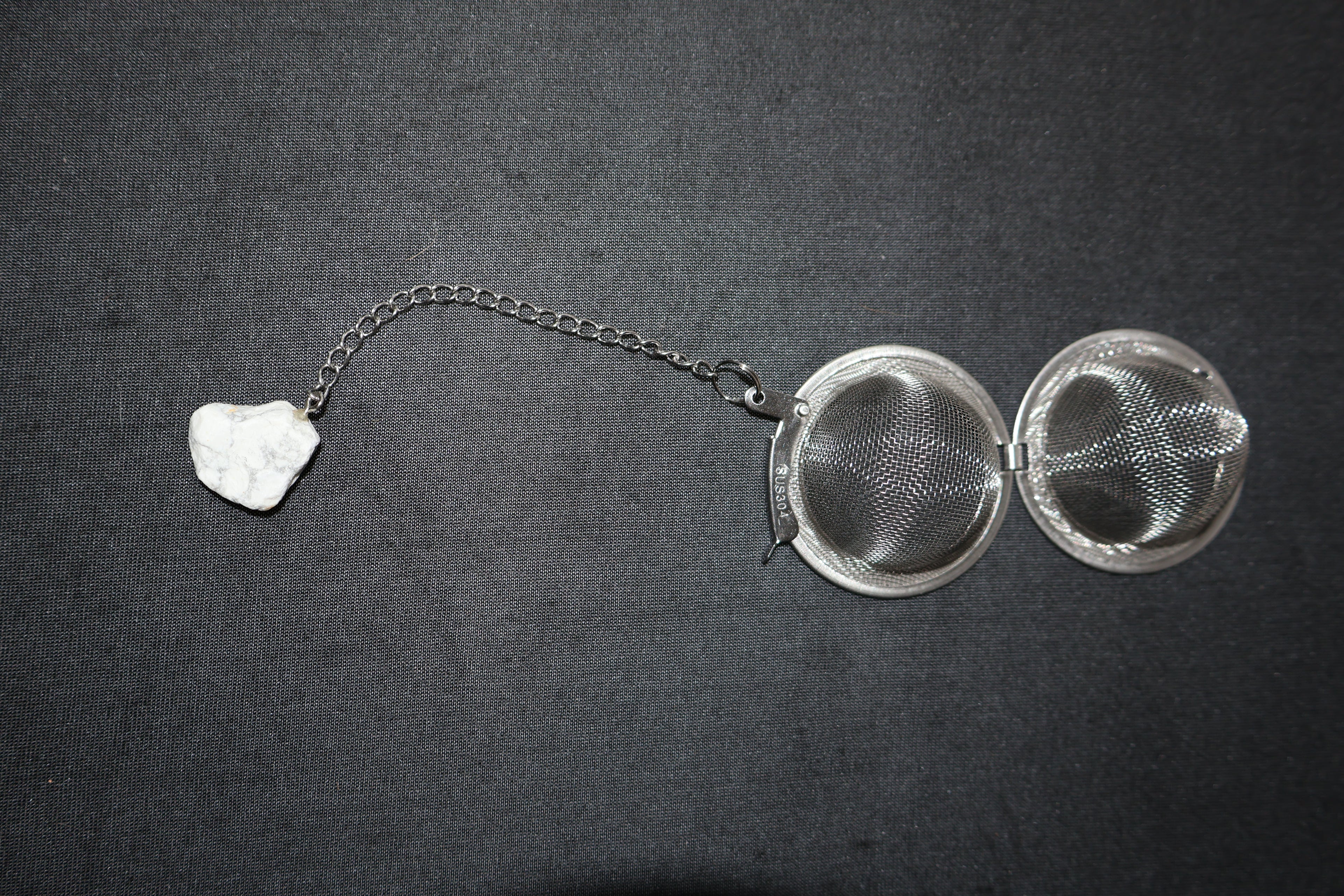 Howlite Tea Strainer