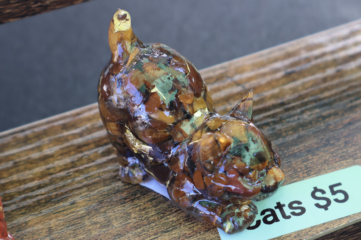 Resin crystal cat
