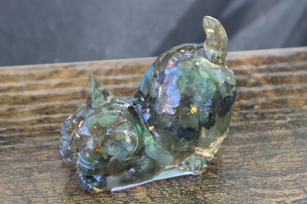 Resin crystal cat
